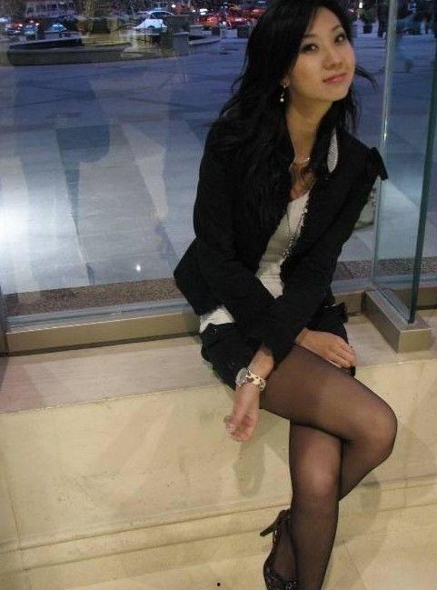 成人超薄美肤丝袜视频,揭秘成人超薄美肤丝袜的时尚魅力