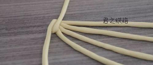 编小辫成人卡子视频,轻松打造时尚发型