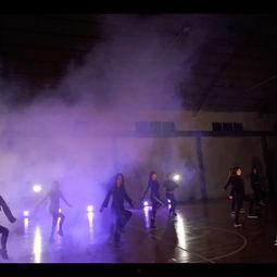 成人街舞舞蹈表演视频